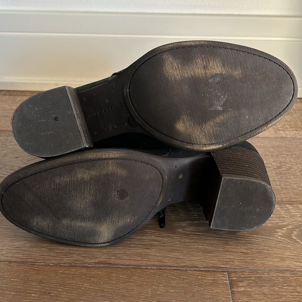 Lucky brand black bootie’s - Picture 6 of 7